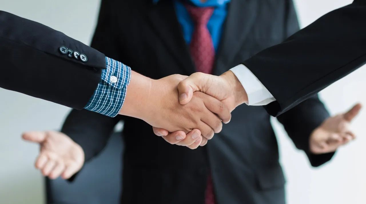 JG-Onsite-blog-image_trial-vs-mediation-in-a-